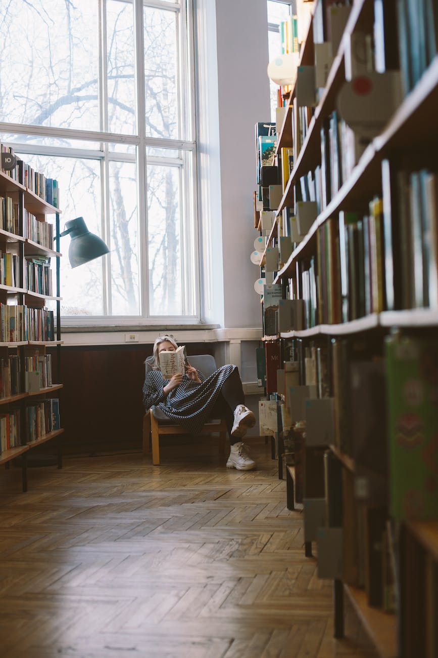 How to Continue Writing & Reading When You Are Busy with Life